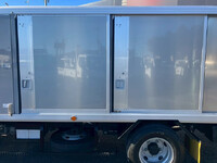 ISUZU Elf Bottle Van 2RG-NMR88AN 2019 28,014km_12
