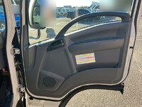 ISUZU Elf Bottle Van 2RG-NMR88AN 2019 28,014km_30