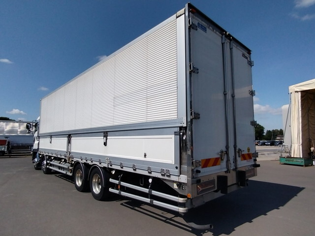 Giga Refrigerator & Freezer Wing_2