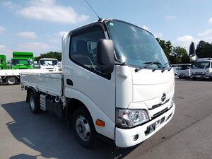 HINO Dutro Flat Body 2RG-XZC605M 2022 43,693km_1