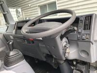 ISUZU Elf Panel Van TRG-NMR85AN 2016 77,000km_15