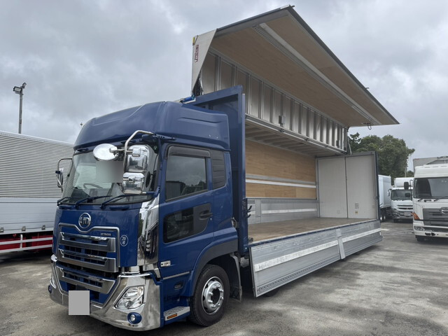 UD TRUCKS Quon Panel Wing 2PG-CG5CA 2022 200,000km