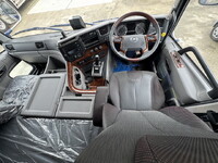 UD TRUCKS Quon Panel Wing 2PG-CG5CA 2022 200,000km_12