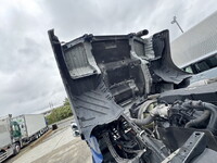 UD TRUCKS Quon Panel Wing 2PG-CG5CA 2022 200,000km_19