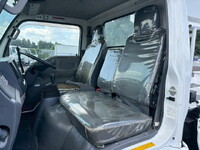ISUZU Elf Cherry Picker SKG-NKR85YN 2011 34,686km_38