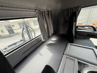 UD TRUCKS Quon Trailer Head 2PG-GK5AAD 2020 697,427km_36