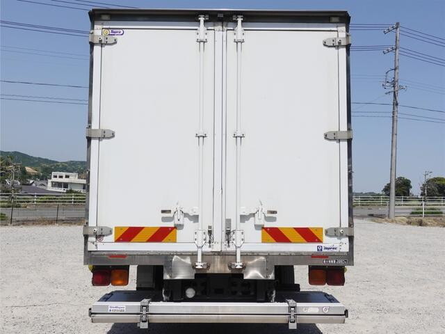 Forward Refrigerator & Freezer Truck_2