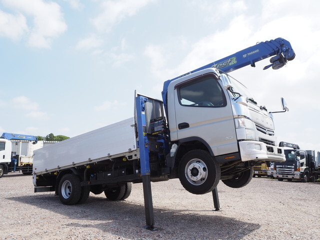 Canter Self Loader (With 4 Steps Of Cranes)_1