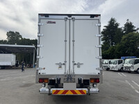 ISUZU Forward Refrigerator & Freezer Truck TKG-FRR90S2 2017 373,114km_8