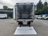 ISUZU Forward Refrigerator & Freezer Truck TKG-FRR90S2 2017 373,114km_9