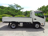 HINO Dutro Flat Body 2RG-XZC605M 2022 50,010km_6