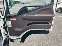 MITSUBISHI FUSO Canter Flat Body 2RG-FBA20 2026 77km_27