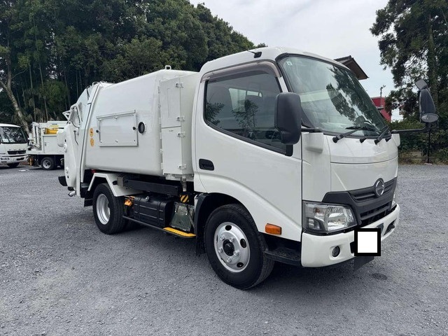 Dutro Garbage Truck_1