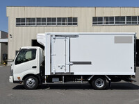 HINO Dutro Refrigerator & Freezer Truck 2RG-XZU710M 2020 218,000km_4