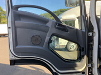 ISUZU Forward Refrigerator & Freezer Truck TKG-FRR90S2 2018 114,505km_28