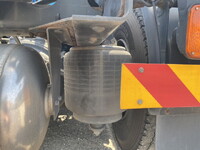 UD TRUCKS Quon Trailer Head QKG-GK6XAB 2018 412,000km_12