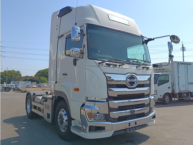Profia Trailer Head_1