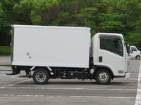 ISUZU Elf Refrigerator & Freezer Truck 2RG-NLR88AN 2021 128,000km_4