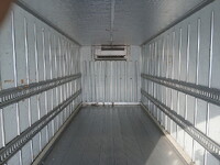 ISUZU Forward Refrigerator & Freezer Truck PKG-FRR90T2 2010 577,326km_13
