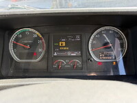 ISUZU Giga Trailer Head QKG-EXD52BE 2016 654,896km_35