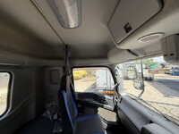 ISUZU Giga Trailer Head QKG-EXD52BE 2016 654,896km_38