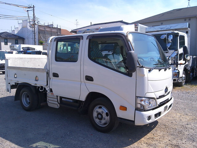 HINO Dutro Double Cab 2RG-XZU605M 2019 34,686km_1