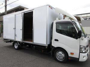 HINO Dutro Panel Van TPG-XZU720M 2018 221,000km_1
