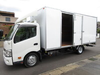 HINO Dutro Panel Van TPG-XZU720M 2018 221,000km_3