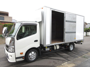HINO Dutro Panel Van TKG-XZU712M 2017 205,000km_1