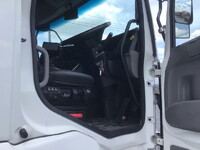 UD TRUCKS Quon Trailer Head 2DG-GW6ELH 2023 106,947km_29
