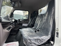 MITSUBISHI FUSO Canter Flat Body 2RG-FEB80 2024 266km_16