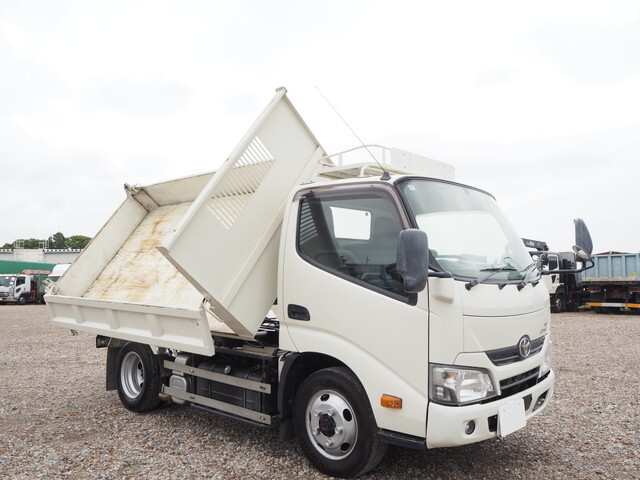 TOYOTA Toyoace 3 Way Dump TKG-XZU675D 2017 40,185km
