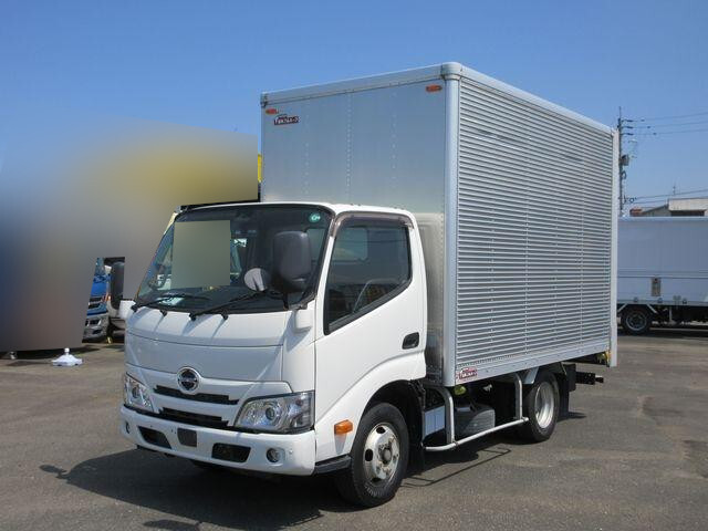 Dutro Aluminum Van_1