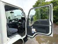 MAZDA Titan Truck (With 4 Steps Of Cranes) 2RG-LKR88R 2023 117,289km_29