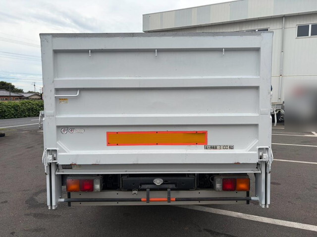 Canter Truck (With 4 Steps Of Cranes)_2