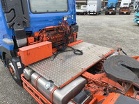 UD TRUCKS Quon Trailer Head QKG-GK6XAB 2017 516,000km_11