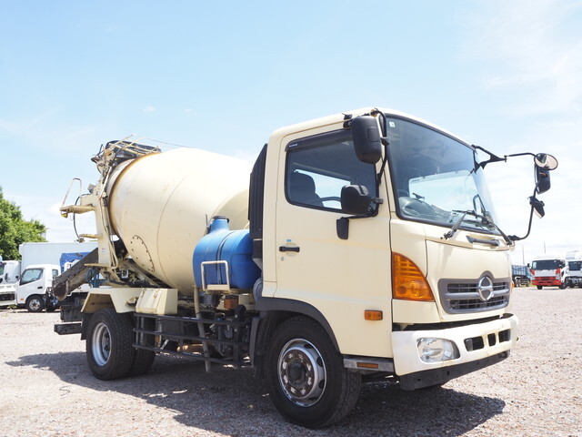 HINO Ranger Mixer Truck LKG-FJ7JDAA 2015 150,487km