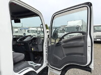 ISUZU Elf Aluminum Van BKG-NPR85AN 2011 260,691km_22