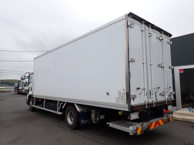 Forward Refrigerator & Freezer Truck_2