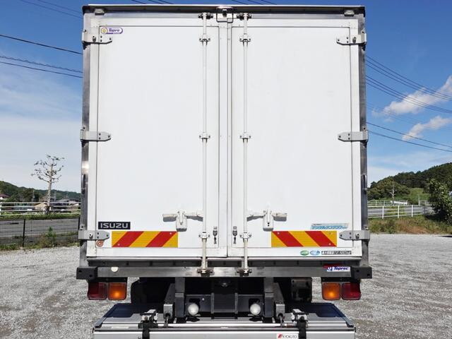 Forward Refrigerator & Freezer Truck_2