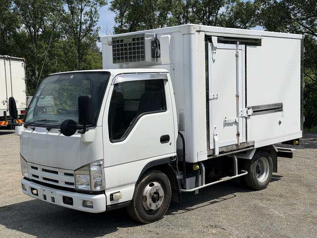 Elf Refrigerator & Freezer Truck_1