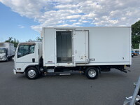 ISUZU Elf Refrigerator & Freezer Truck 2RG-NPR88AN 2020 303,515km_5