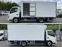 HINO Dutro Refrigerator & Freezer Truck TKG-XZU712M 2018 227,295km_5
