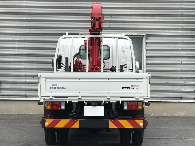 Elf Truck (With 4 Steps Of Cranes)_2