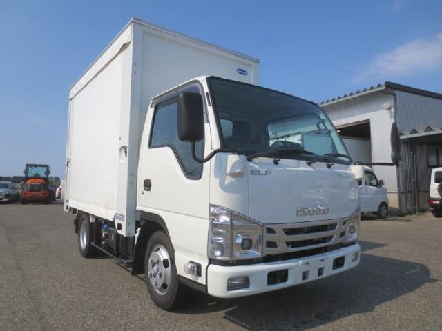ISUZU Elf Truck with Accordion Door 2RG-NHR88AN 2022 42,939km_1