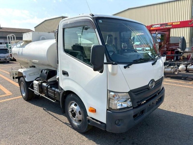 HINO Dutro Sprinkler Truck 2KG-XZU700M 2018 5,300km