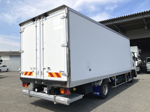 Forward Refrigerator & Freezer Truck_2