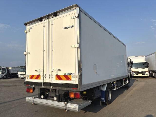 Forward Refrigerator & Freezer Truck_2