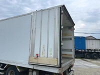ISUZU Forward Refrigerator & Freezer Truck TKG-FRR90S2 2016 394,000km_7
