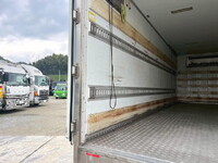ISUZU Forward Refrigerator & Freezer Truck TKG-FRR90S2 2016 394,000km_9